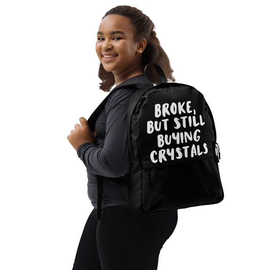 Mochila 'Quebrada, pero sigo comprando cristales'